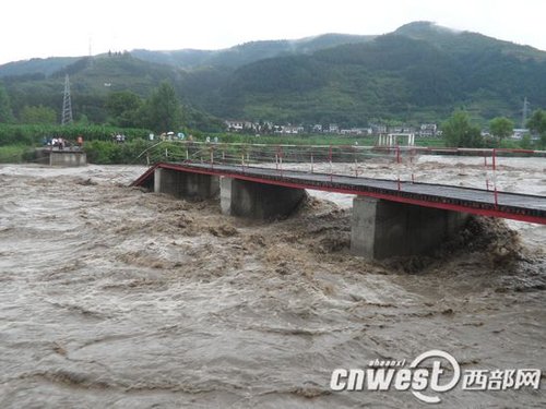 我國(guó)多地遭強(qiáng)降雨襲擊 洪澇災(zāi)害增多